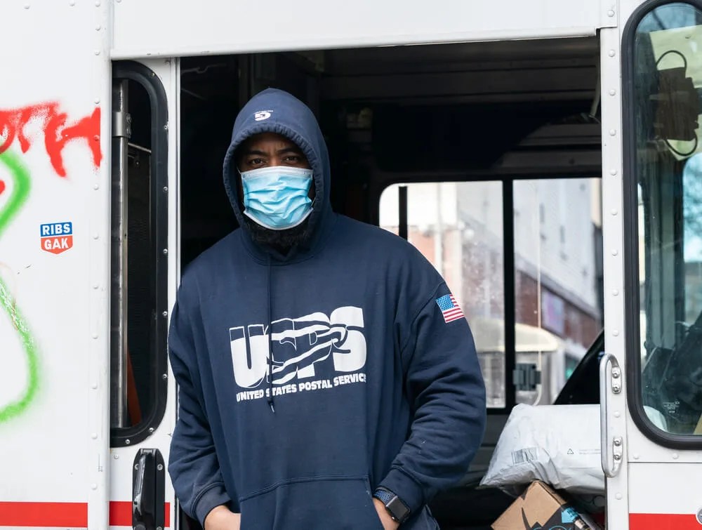 Take It From a Teacher Raised by 2 Postal Workers, the Attacks on Schools and the USPS Are Linked