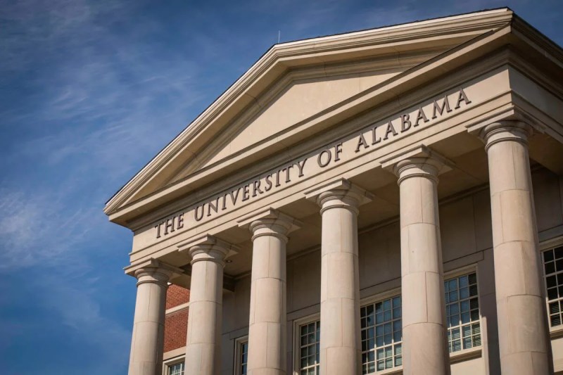 The University of Alabama, in Tuscaloosa, is home to one of the largest college outbreaks of COVID-19 in the United States (Shutterstock/Travel_with_me).