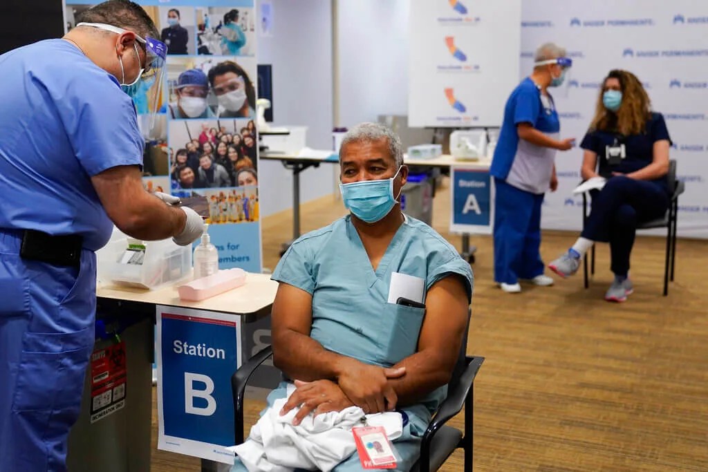 As Death Rate Spikes to One per Minute, More Americans Willing to Try COVID Vaccine