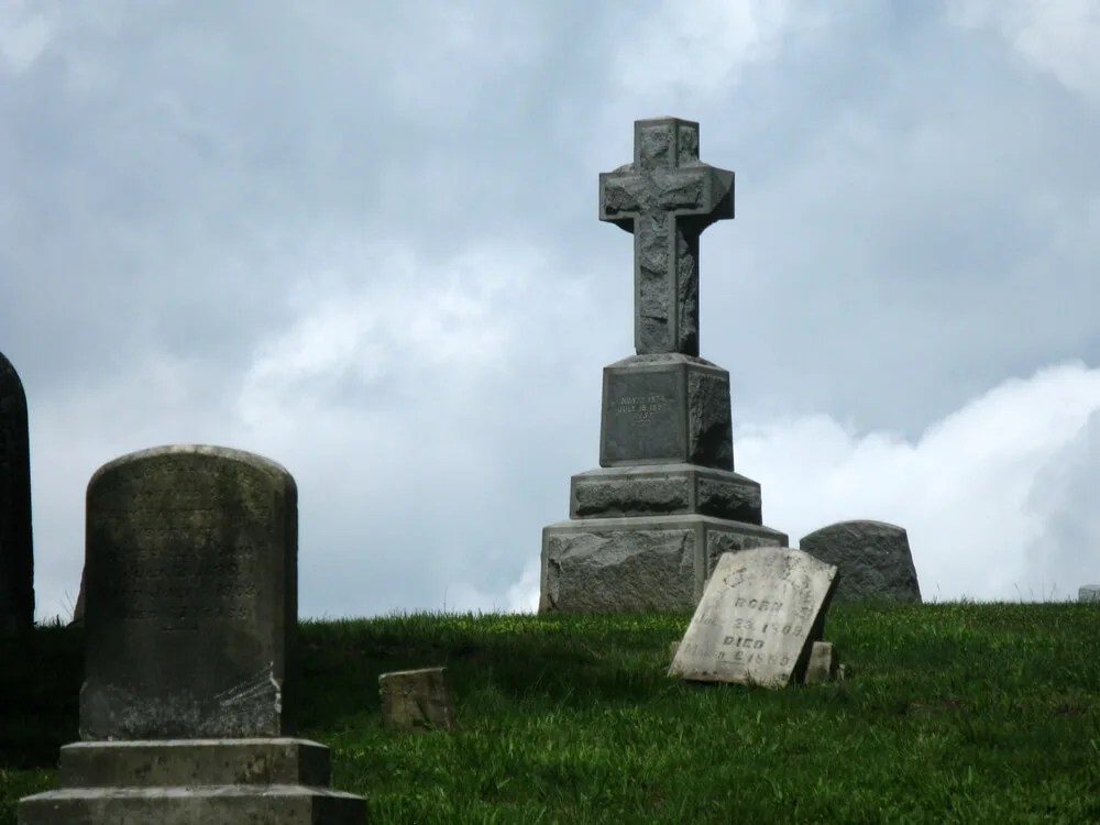 Morbid Curiosity: North Carolina’s Most Fascinating Graveyards