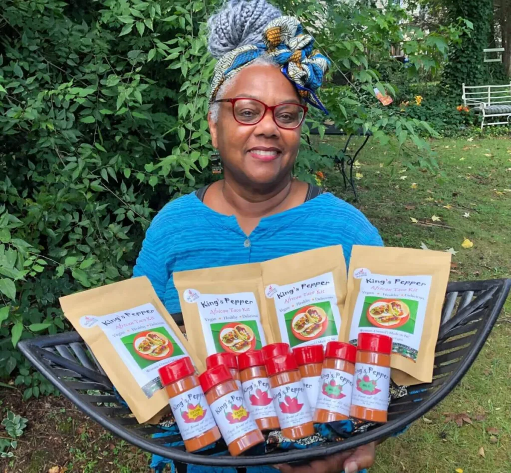 Vanessa Infanzon - Cardinal & Pine