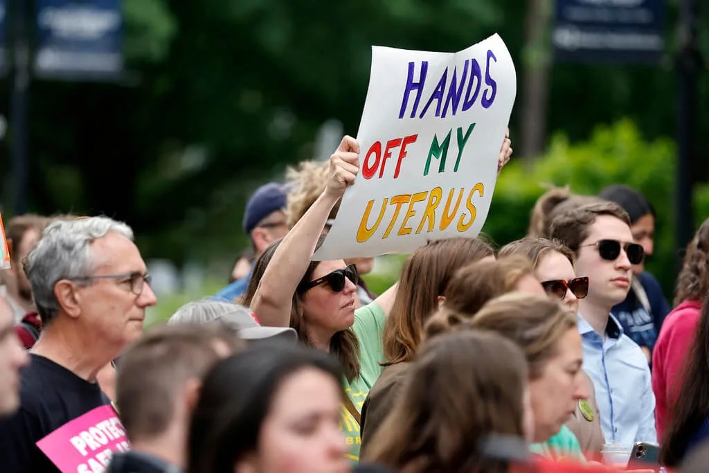 NC Republicans Pass a 12-Week Abortion Ban, Impose Other Restrictions on Reproductive Freedom