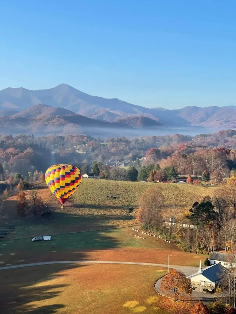 Where + How to Take a Hot Air Balloon Ride in North Carolina