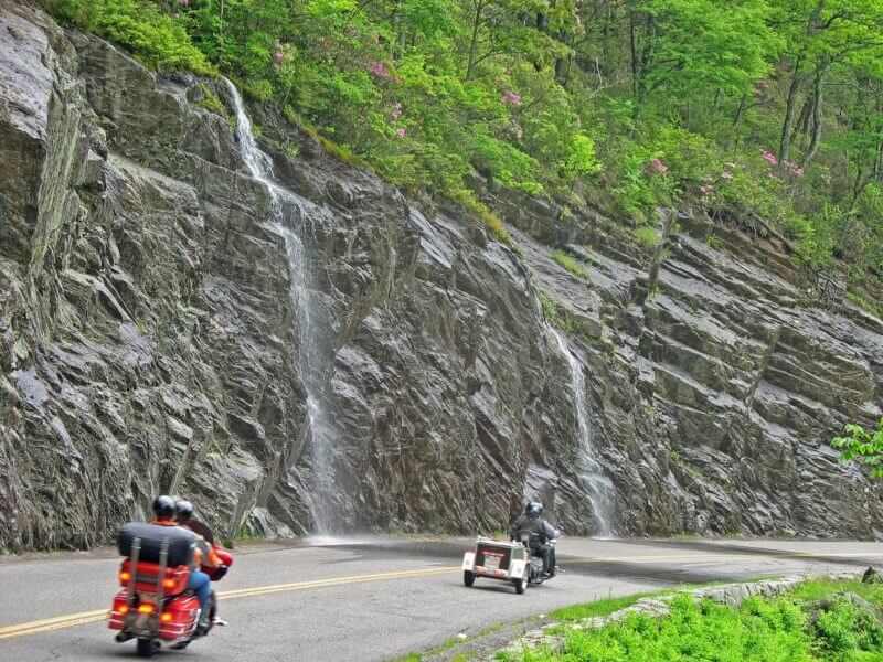 5 Walking Trails for Winter Hiking Along NC’s Blue Ridge Parkway