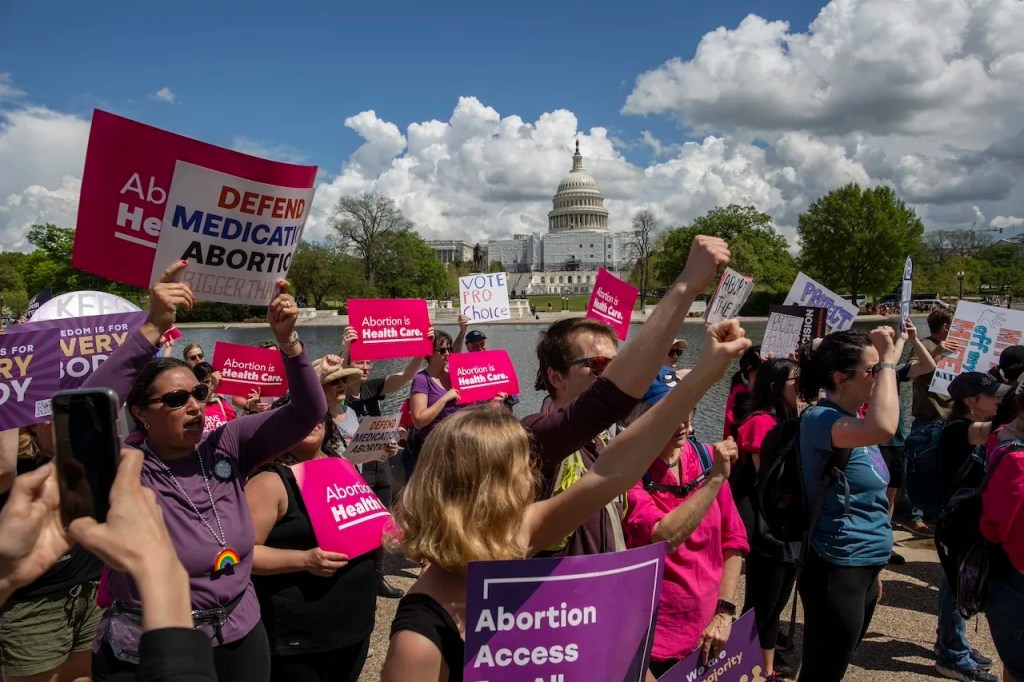 Cooper and Stein urge Supreme Court to protect access to medication abortion 