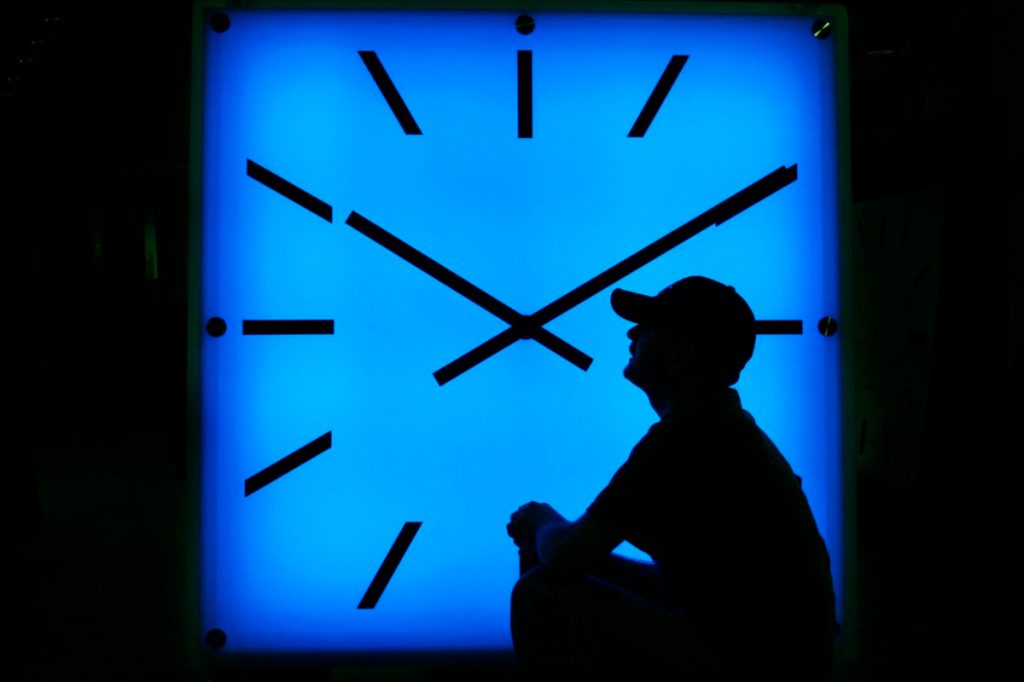Daylight saving time ends this weekend. This is how to prepare for the potential health effects.