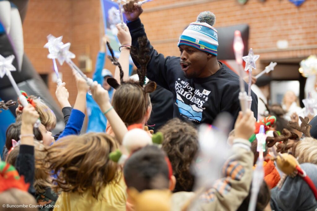 Panthers players dance with North Carolina children