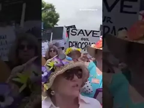 Video: ‘Raging Grannies’ protest Trump in North Carolina