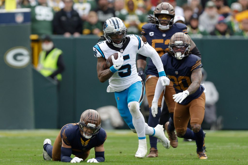 Panthers star Rico Dowdle uses ‘2 pumps’ fine for a good cause