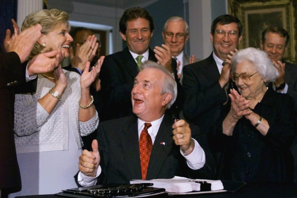 North Carolina’s ‘education governor,’ Jim Hunt, dies at 88