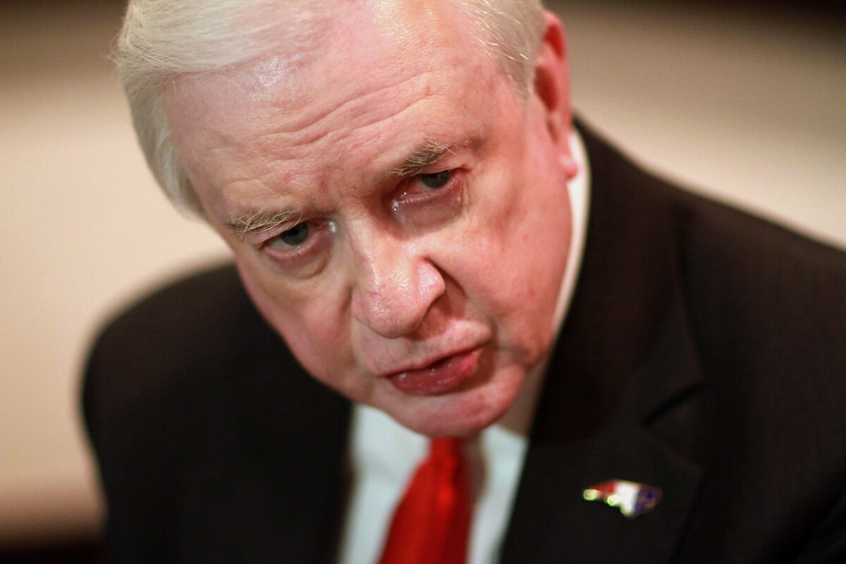 North Carolina's 'education governor,' Jim Hunt, dies at 88