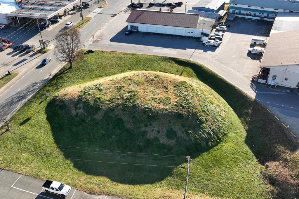 NC town returns land to Cherokee