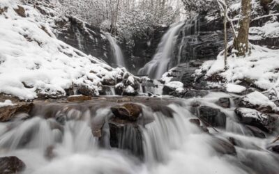 Want to see frozen waterfalls in North Carolina? Try these 8 gorgeous winter hikes