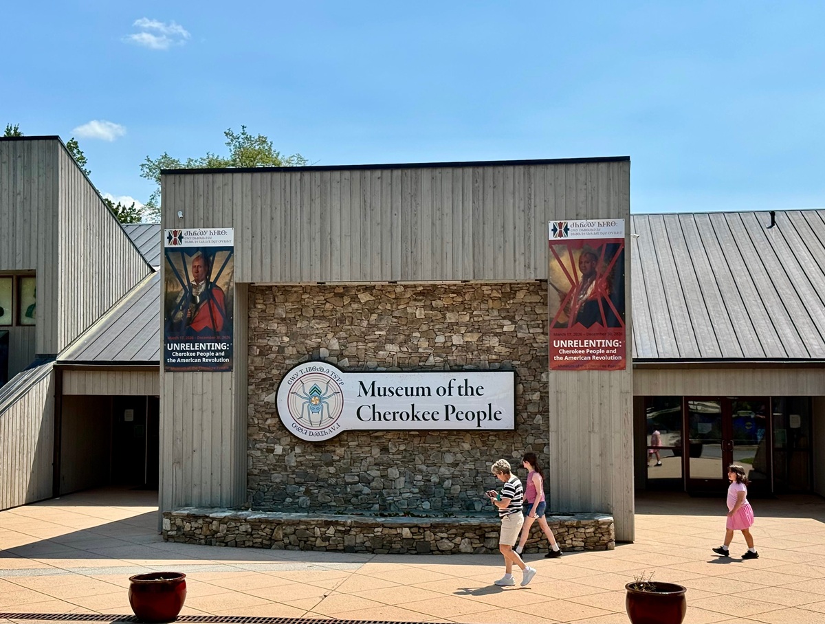The entrance to the Museum of the Cherokee People