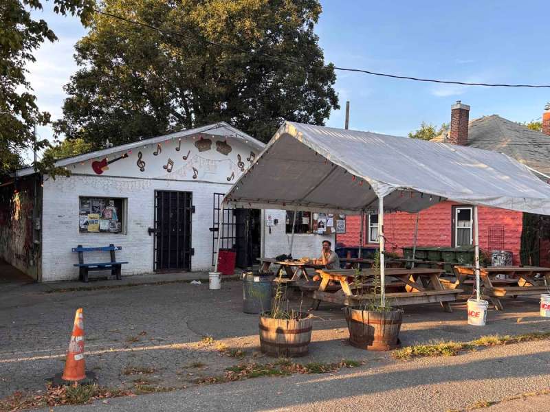 dive bars in NC