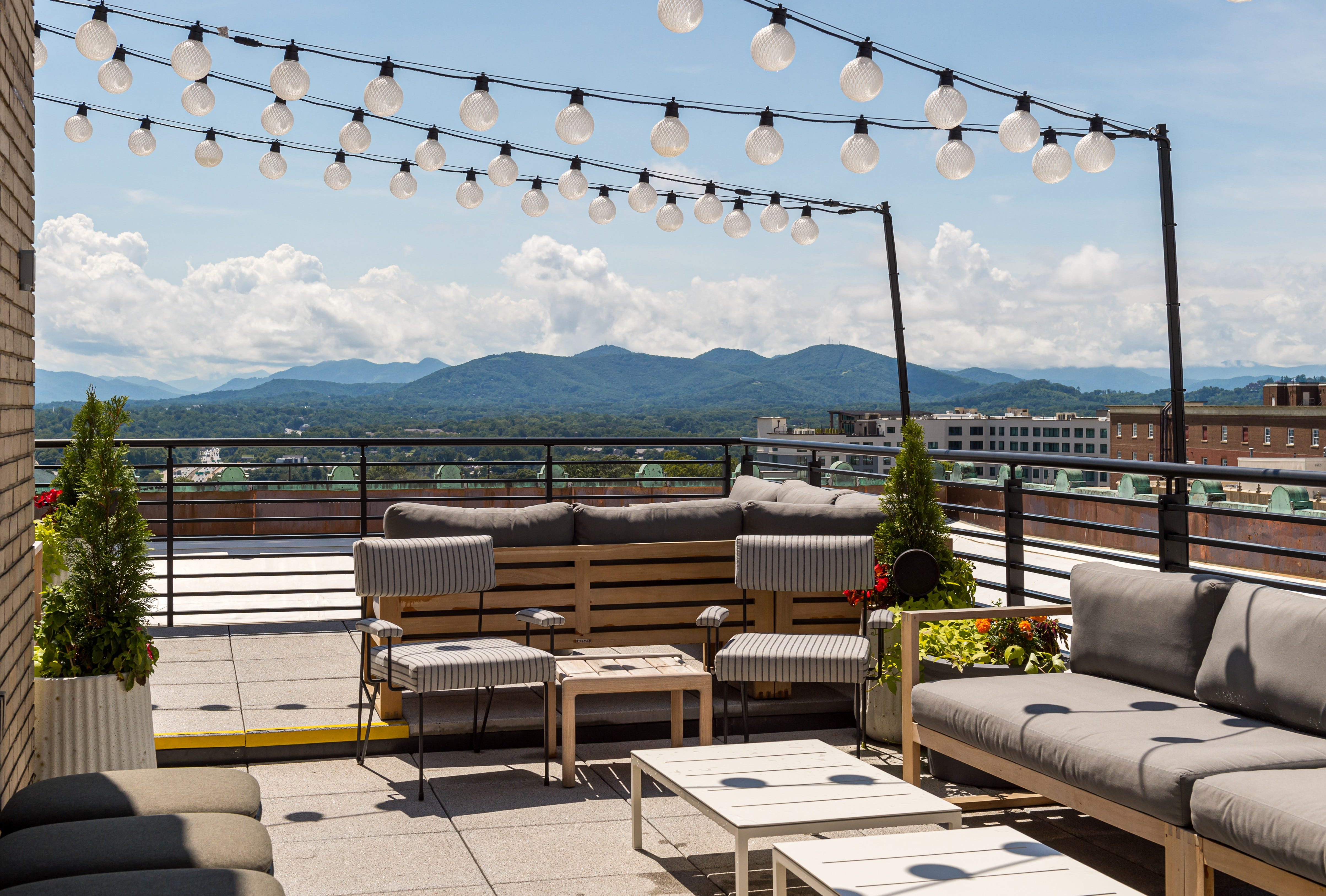 10 Asheville restaurants with amazing fall views